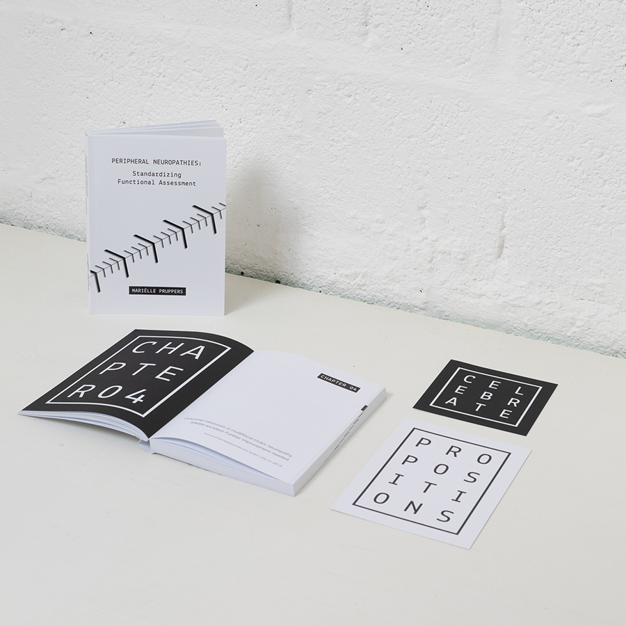 Proefschriftomslag M. Pruppers: zwart-wit, strak design met uit-balans meetsysteem/lineaal; UV-spot laat de lineaal glanzen op ongecoat papier.