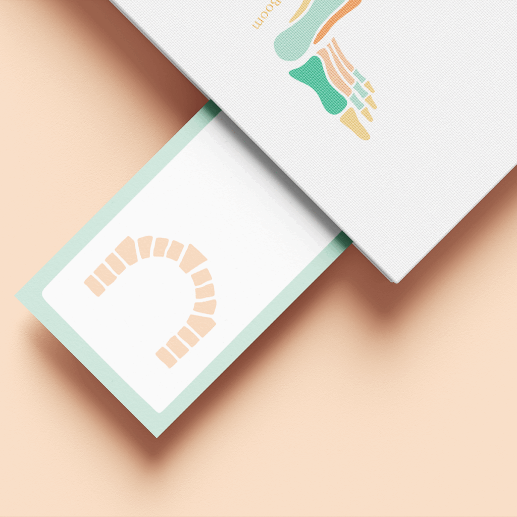 Proefschriftomslag Noortje van den Boom: voet als terrazzo-mozaïek met ronde vormen; middenvoet geaccentueerd in goudfolie (Lisfranc-regio).