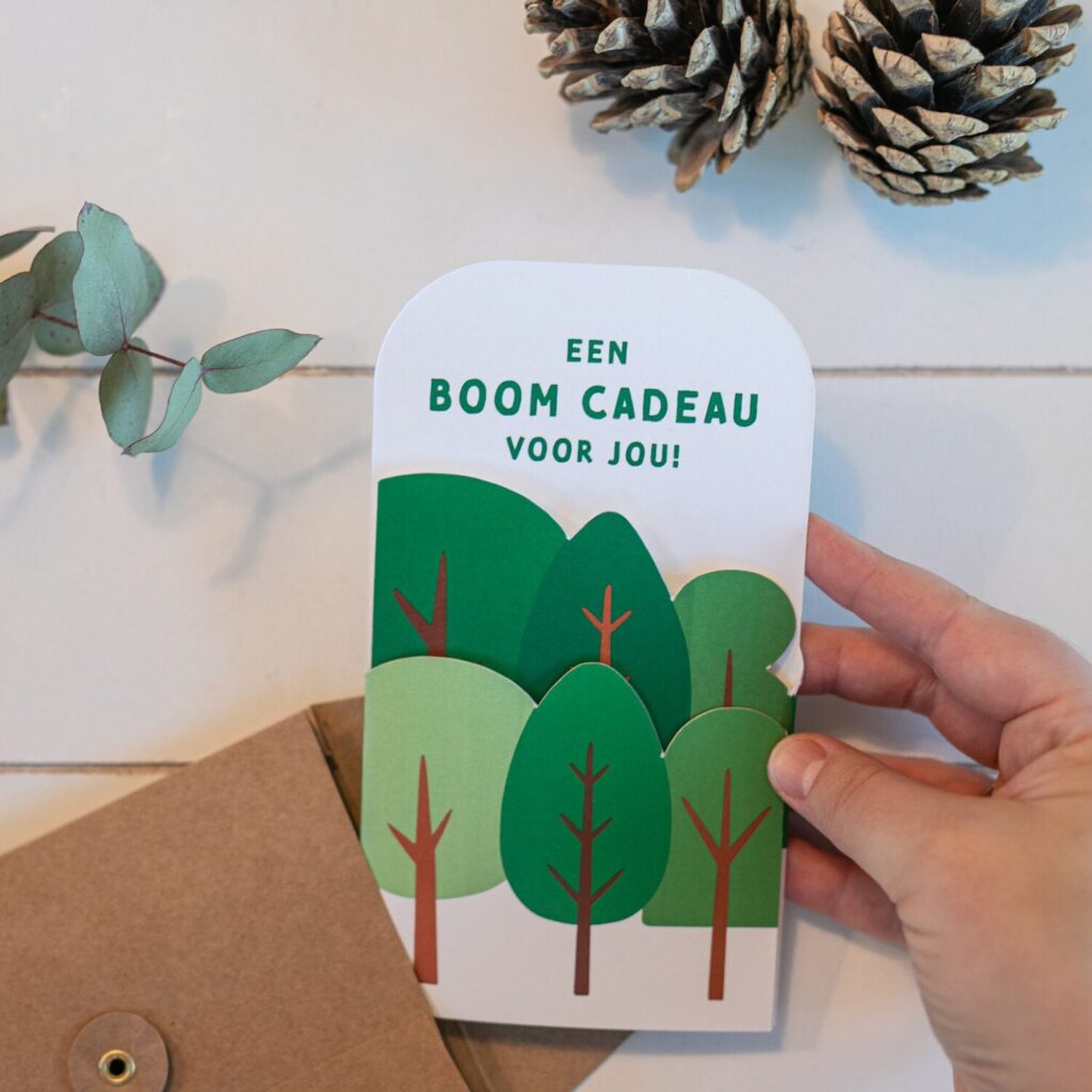 Giftcard ‘Geef een boom cadeau’ – Het Bollebos Hoeselt, ontwerp door Kira