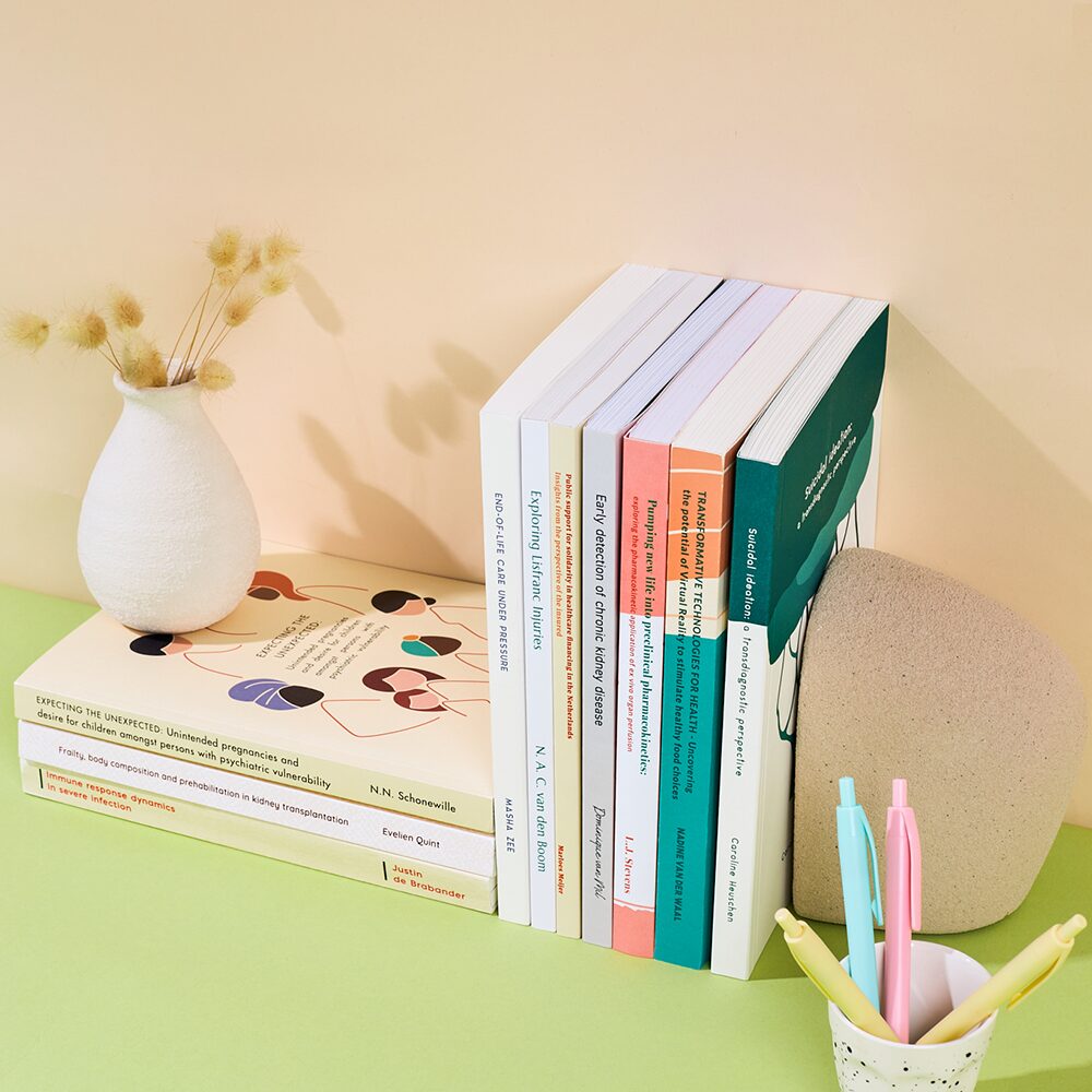 Portfolio-overzicht (vormgever): Proefschriftontwerp – portfolio-overzicht Van Kira (vormgeving)